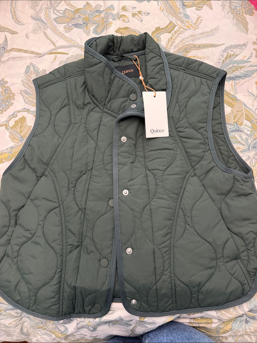 Quince Quilted Sleeveless Vest in Olive